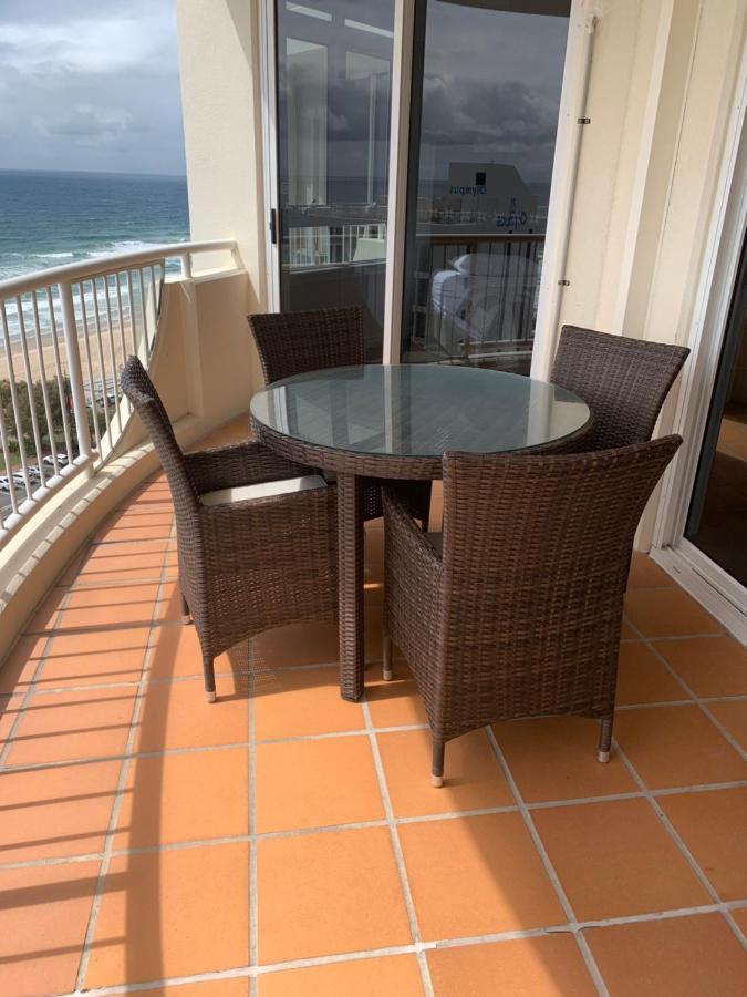 Stunning 2 Bedroom Ocean View Apartment Gold Coast Bagian luar foto