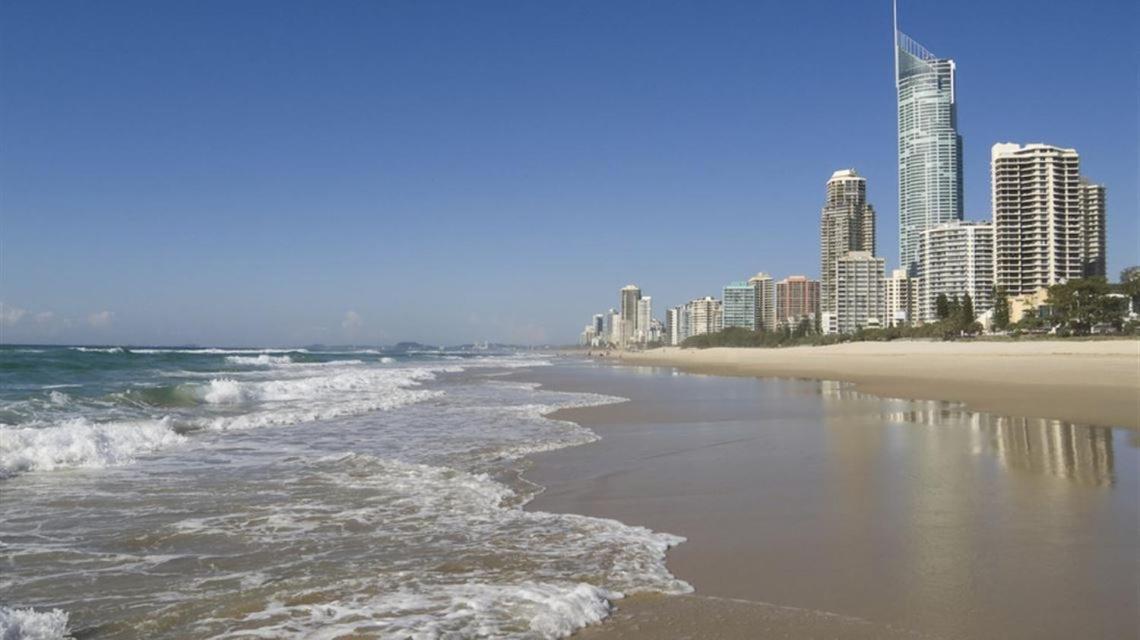 Stunning 2 Bedroom Ocean View Apartment Gold Coast Bagian luar foto