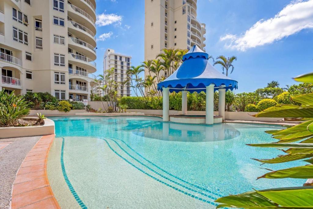 Stunning 2 Bedroom Ocean View Apartment Gold Coast Bagian luar foto