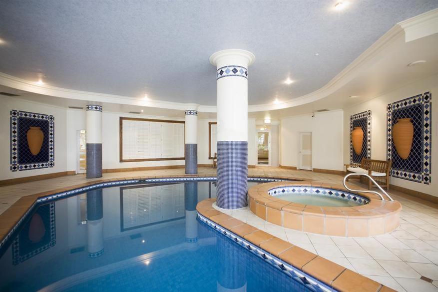 Stunning 2 Bedroom Ocean View Apartment Gold Coast Bagian luar foto