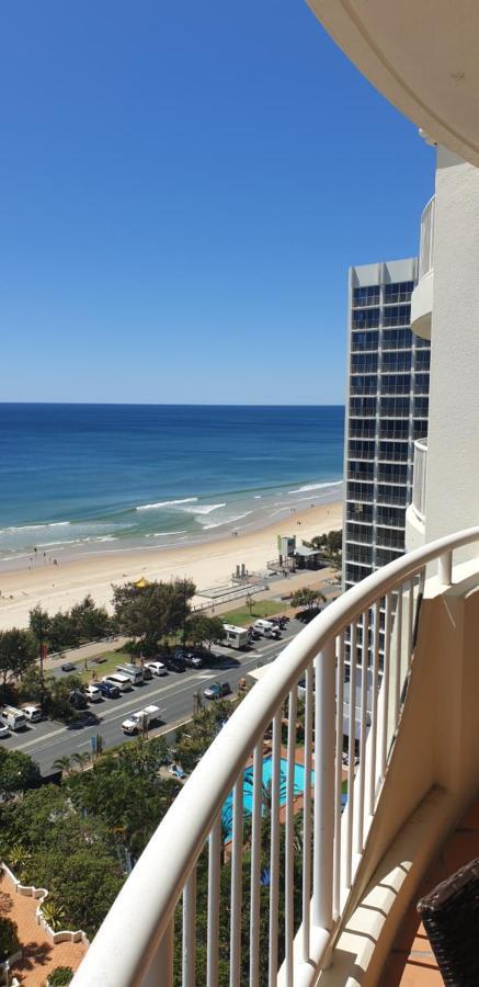 Stunning 2 Bedroom Ocean View Apartment Gold Coast Bagian luar foto
