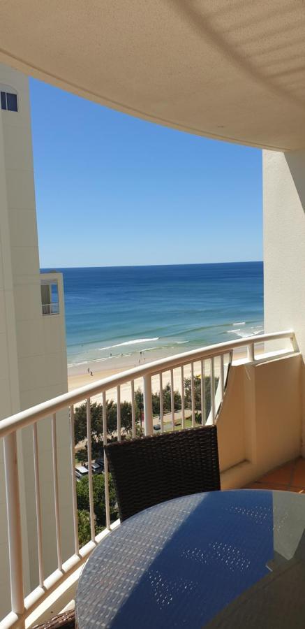 Stunning 2 Bedroom Ocean View Apartment Gold Coast Bagian luar foto