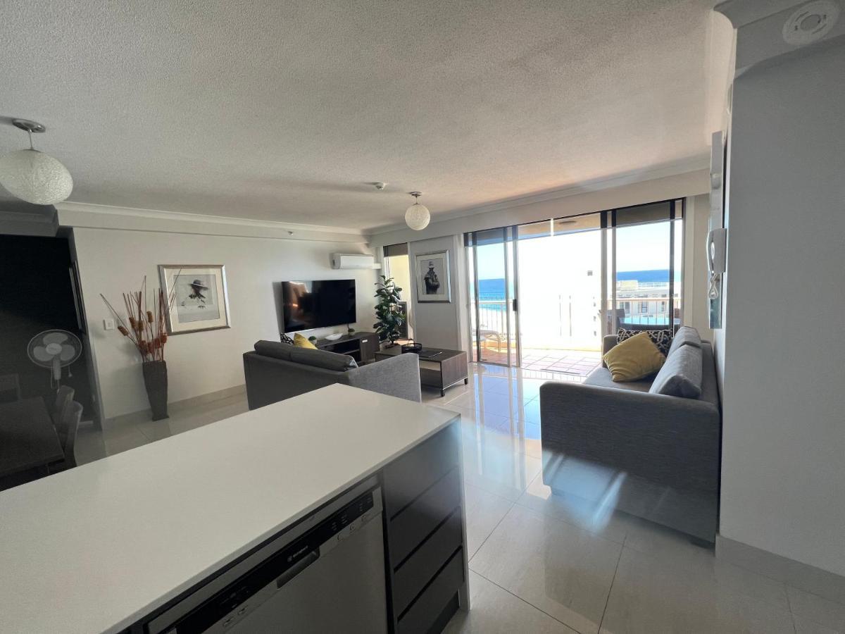 Stunning 2 Bedroom Ocean View Apartment Gold Coast Bagian luar foto